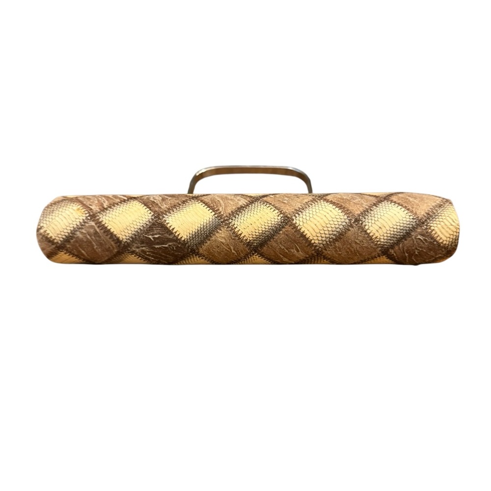 Elegant Brown and Cream Checkered Handbag - Picture 4 of 5